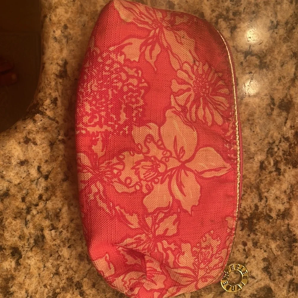 Lilly Pulitzer - Picture 3 of 5